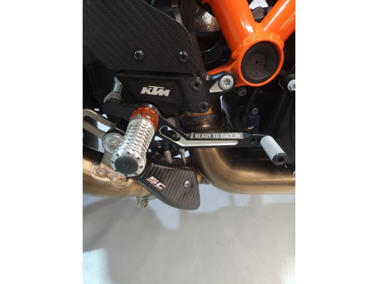 KTM 1390 SUPER DUKE R