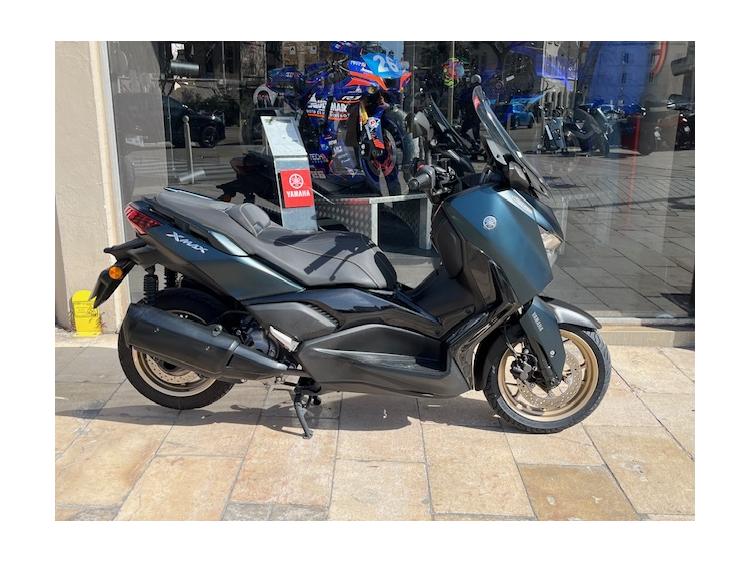 YAMAHA XMAX 300 Tech Max