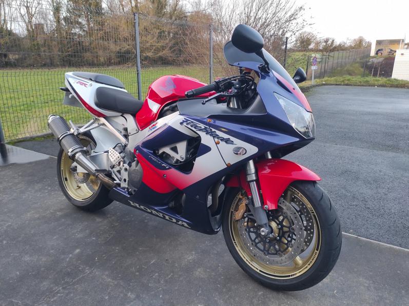 HONDA CBR 900 RR FIREBLADE