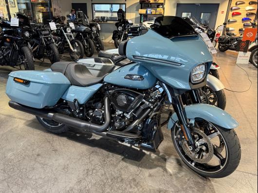 HARLEY-DAVIDSON TOURING STREET GLIDE 1923