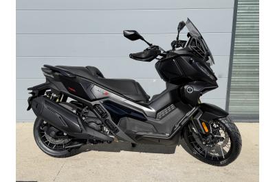 VOGE SR 450 X