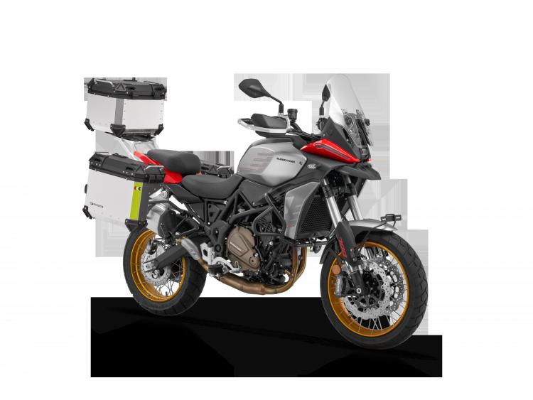 QJ MOTOR SRT 700X touring