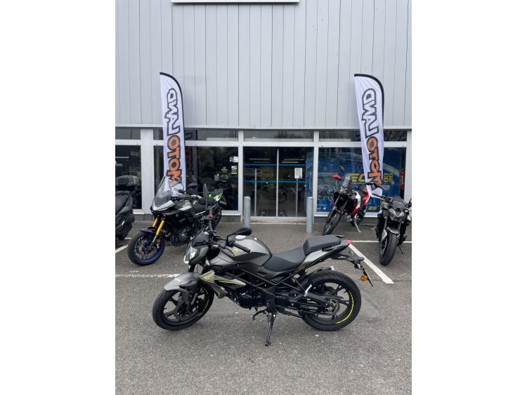 BENELLI BN125