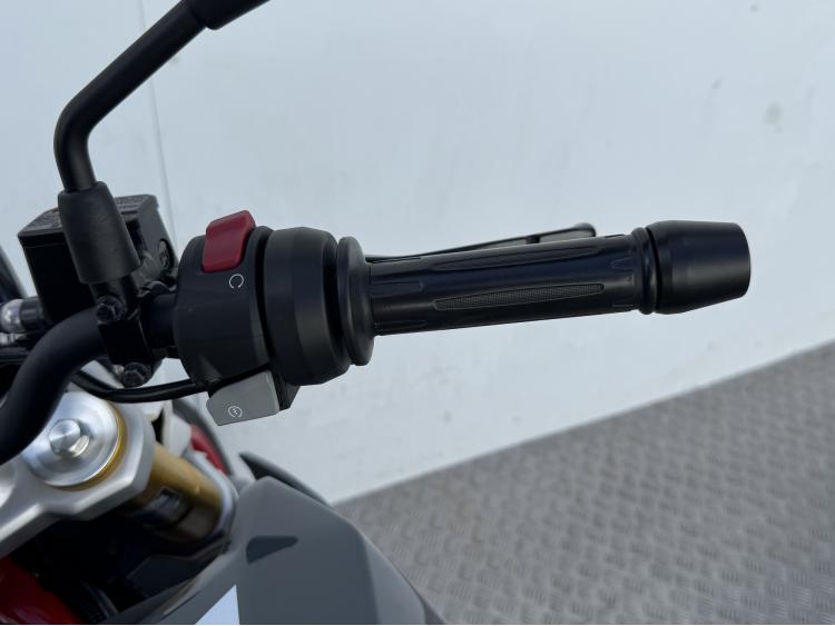 BMW G 310 R