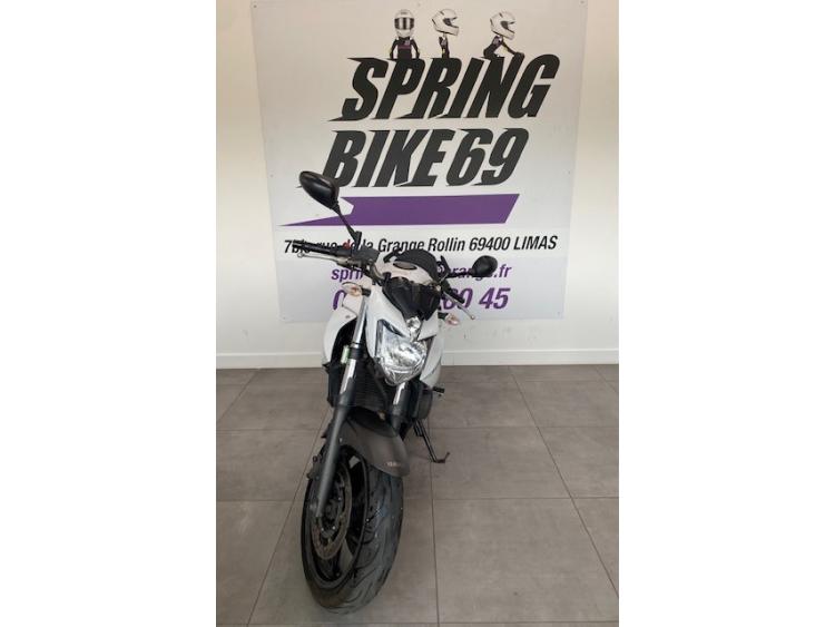 YAMAHA XJ6-N