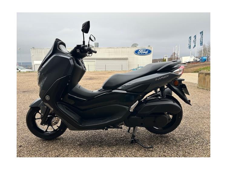YAMAHA NMAX 125