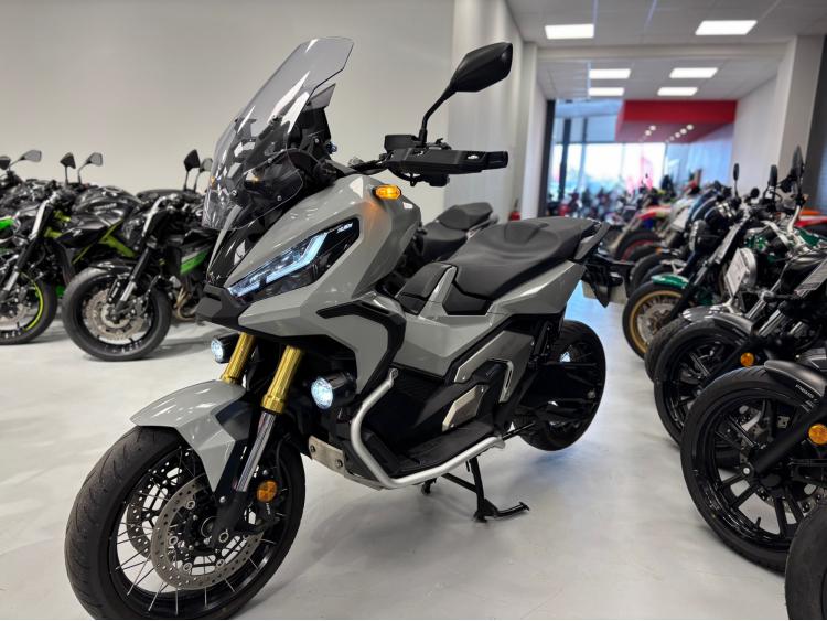 HONDA X-ADV 750 A2