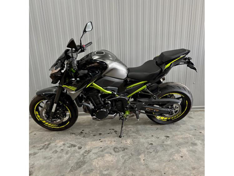 KAWASAKI Z 900