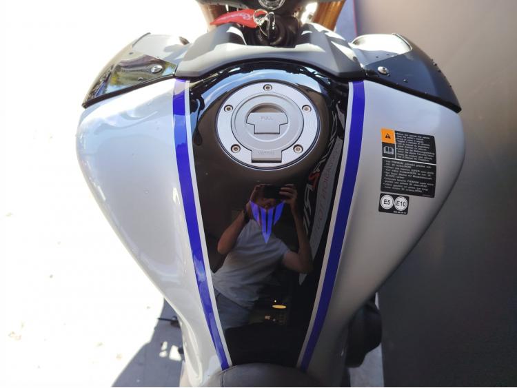 YAMAHA MT-09 SP - 1er main.
