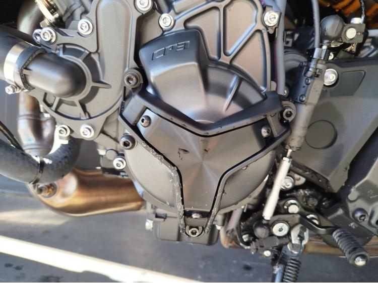 YAMAHA MT-09 SP - 1er main.