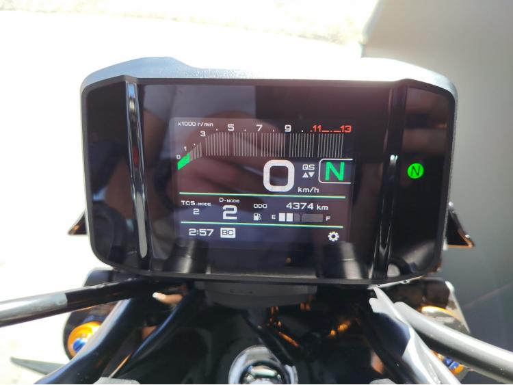 YAMAHA MT-09 SP - 1er main.