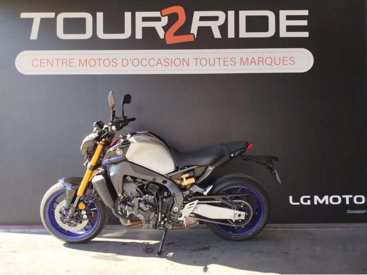 YAMAHA MT-09 SP - 1er main.
