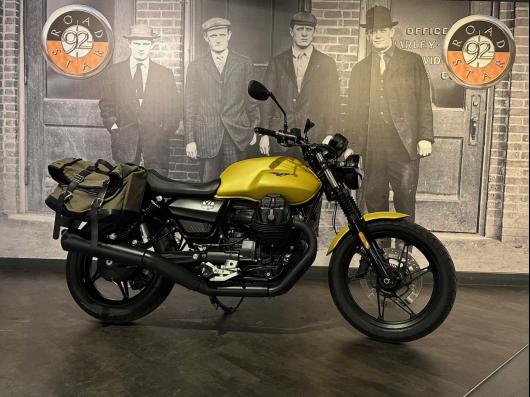 MOTO GUZZI V7 III STONE 750
