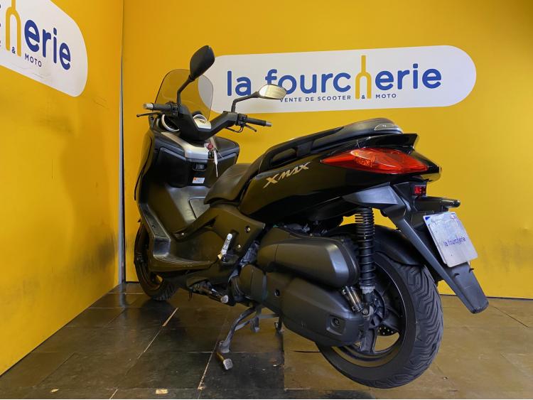 YAMAHA XMAX 125