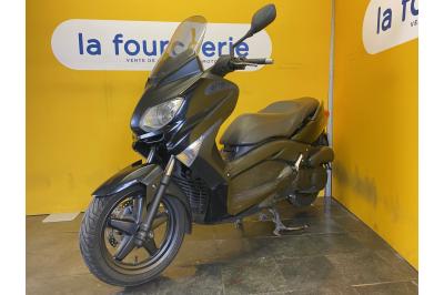 YAMAHA XMAX 125