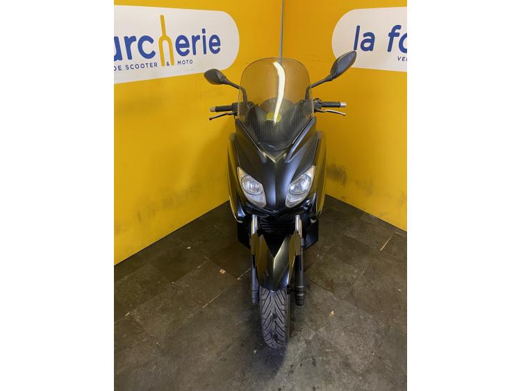 YAMAHA XMAX 125