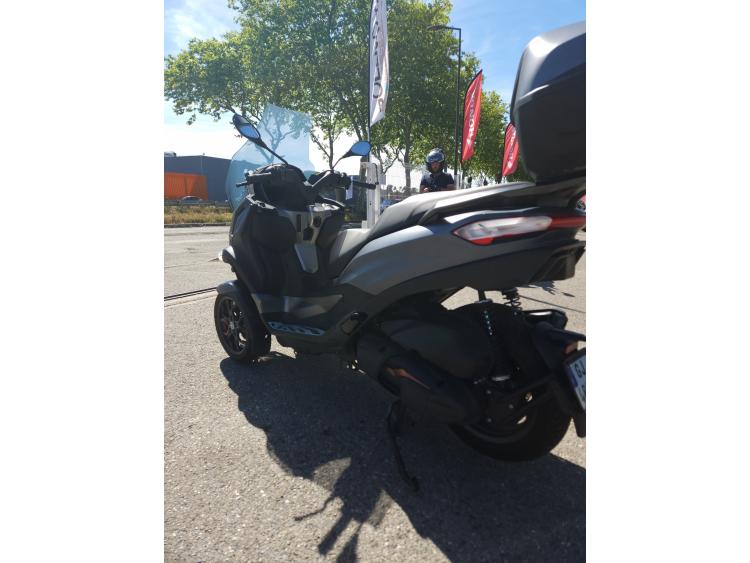 PIAGGIO MP3 530 HPE EXCLUSIVE
