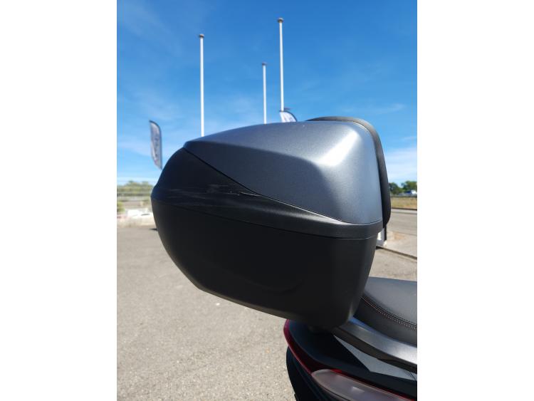 PIAGGIO MP3 530 HPE EXCLUSIVE