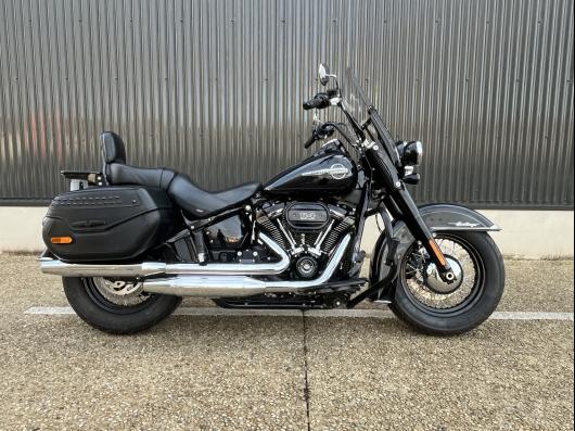 HARLEY-DAVIDSON SOFTAIL HERITAGE 1868 CLASSIC
