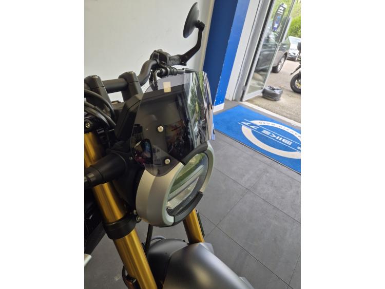 SUZUKI GSX-8T