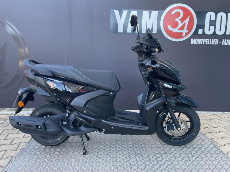 YAMAHA RayZR 125