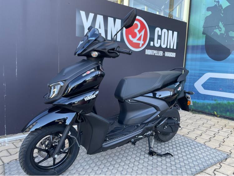 YAMAHA RayZR 125