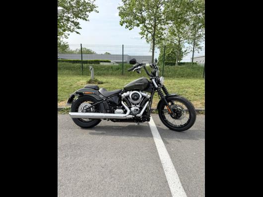 HARLEY-DAVIDSON SOFTAIL STREET BOB 1923
