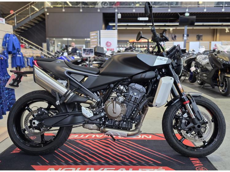 HUSQVARNA SVARTPILEN 801