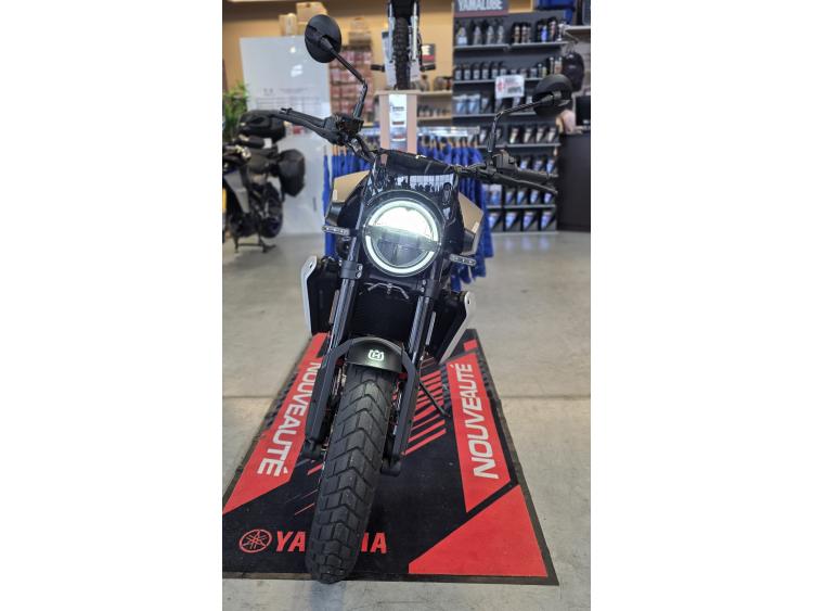 HUSQVARNA SVARTPILEN 801