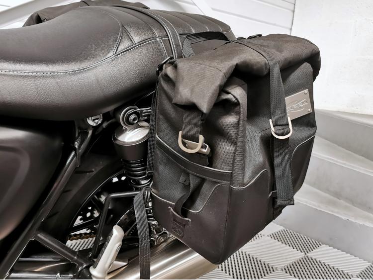 TRIUMPH STREET TWIN  900