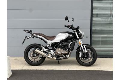 QJ MOTOR SRV 550
