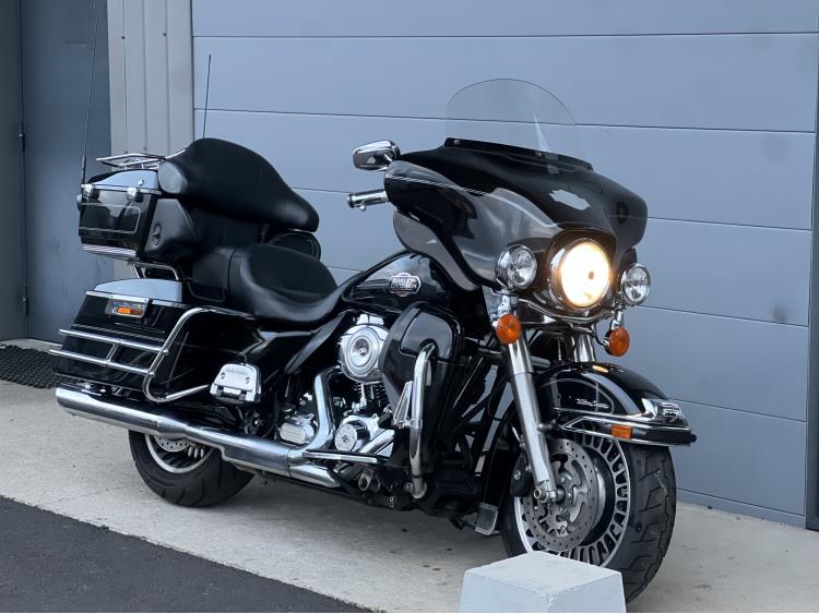 HARLEY-DAVIDSON ELECTRA GLIDE 1690 