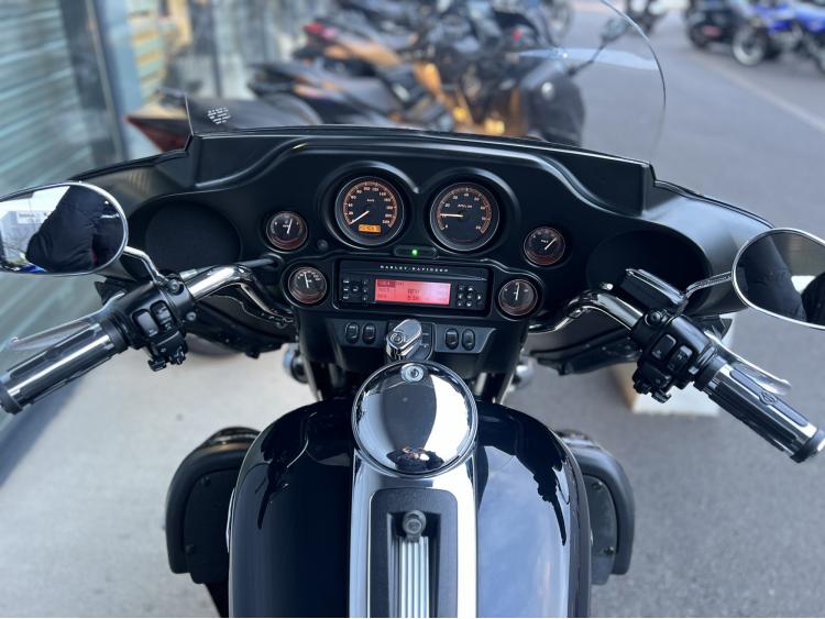 HARLEY-DAVIDSON ELECTRA GLIDE 1690 