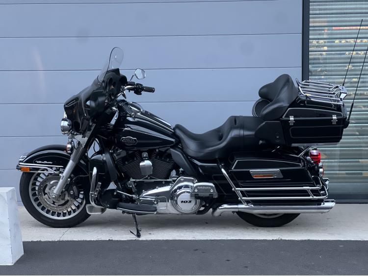 HARLEY-DAVIDSON ELECTRA GLIDE 1690 