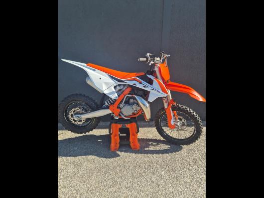 photo-annonce-ktm-85-sx-17-14_66ec54046cc38795415468.jpg