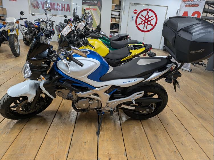 SUZUKI GLADIUS 650 A2*