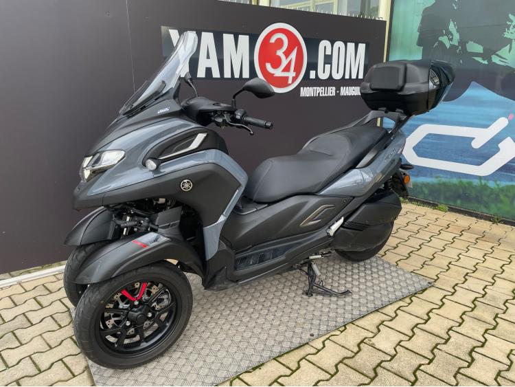 YAMAHA TRICITY 300