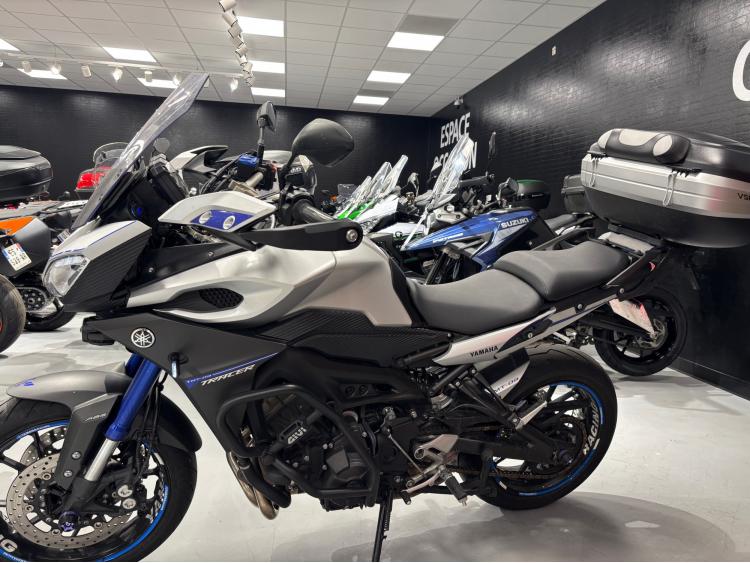 YAMAHA TRACER 900