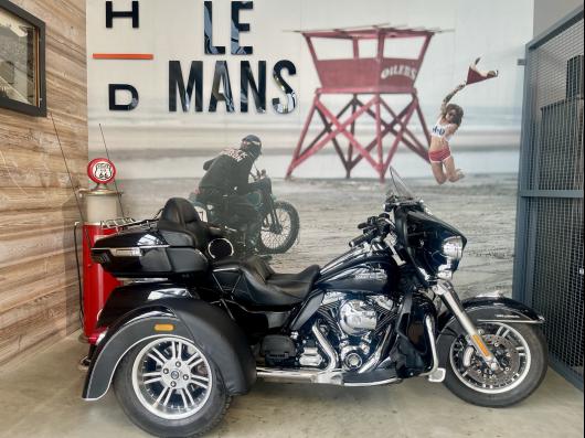 HARLEY-DAVIDSON TRIKE TRI GLIDE 1690 ULTRA