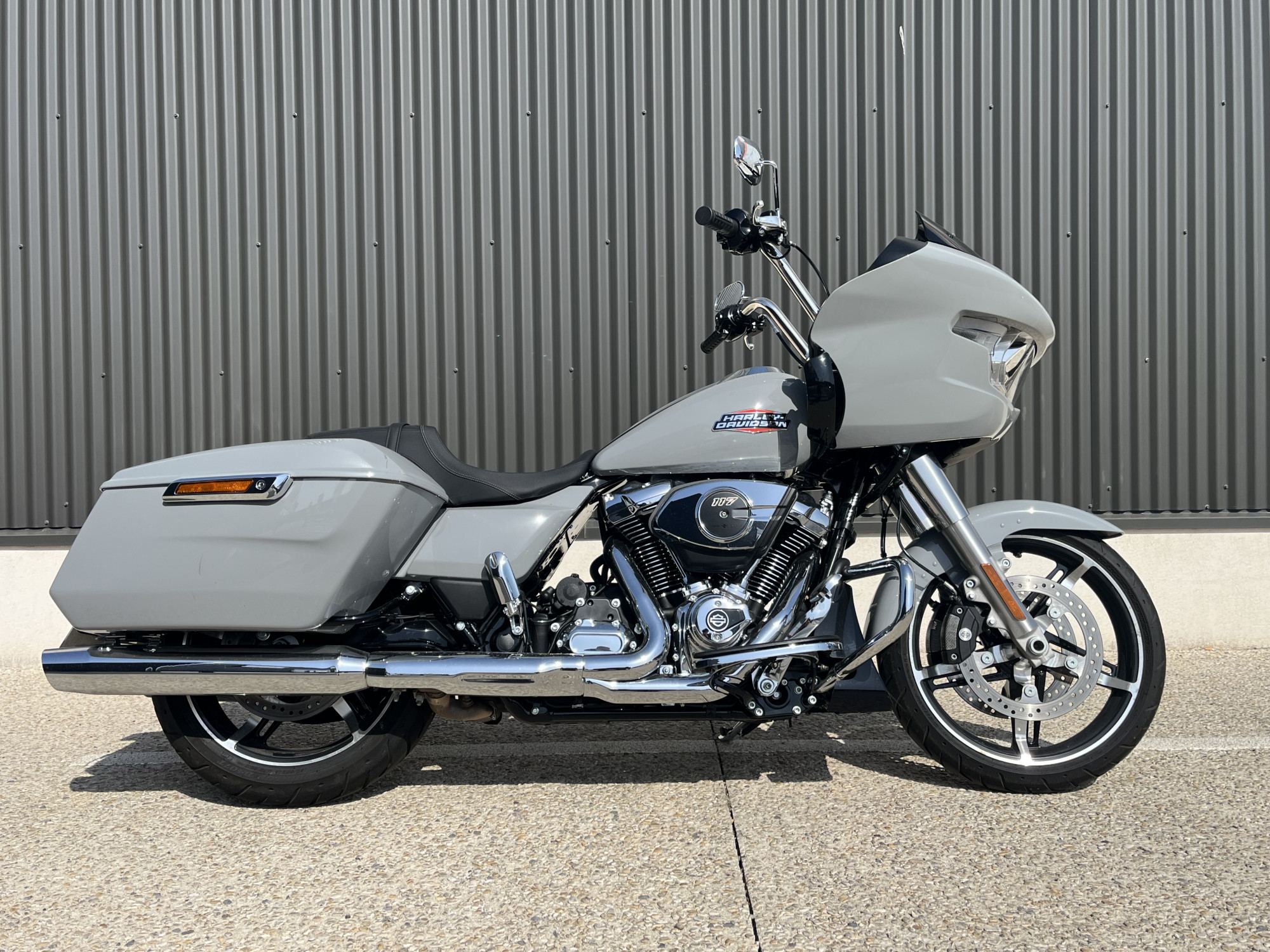 HARLEY-DAVIDSON TOURING ROAD GLIDE 1923