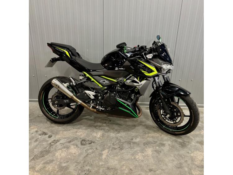 KAWASAKI Z400