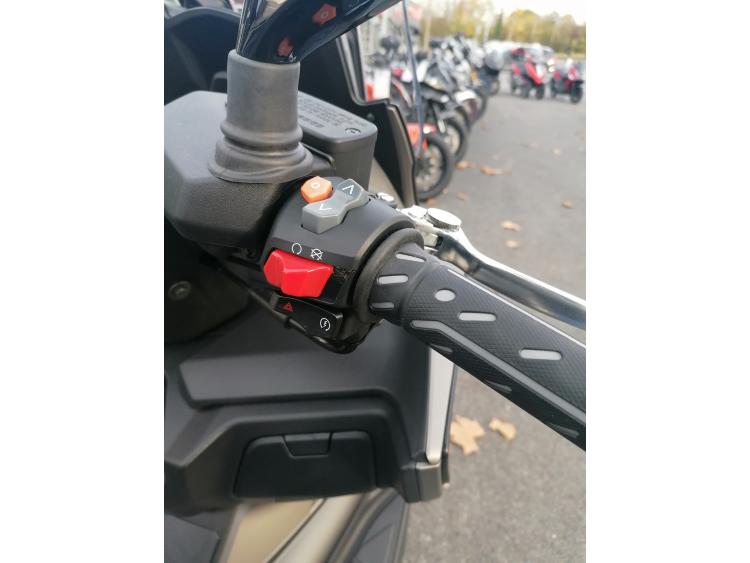 KYMCO XCITING 400 2024 EN DESTOCKAGE TARIF EXCEPTIONNEL 5990€ chez DSN MOTOS 33