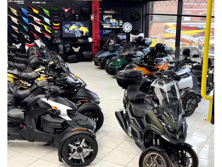 KYMCO CV3 550 top case piaggio mp3 400 500 530 ryker 900