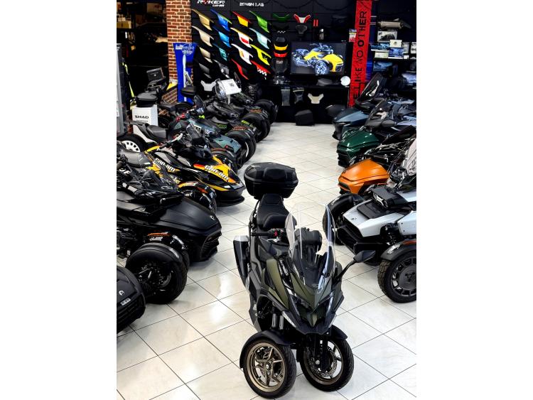 KYMCO CV3 550 top case piaggio mp3 400 500 530 ryker 900