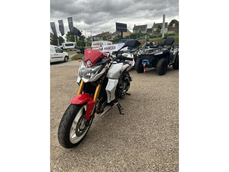 YAMAHA FZ8