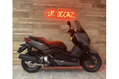 YAMAHA XMAX 125