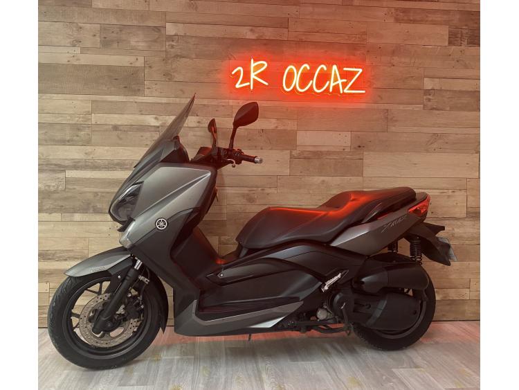 YAMAHA XMAX 125