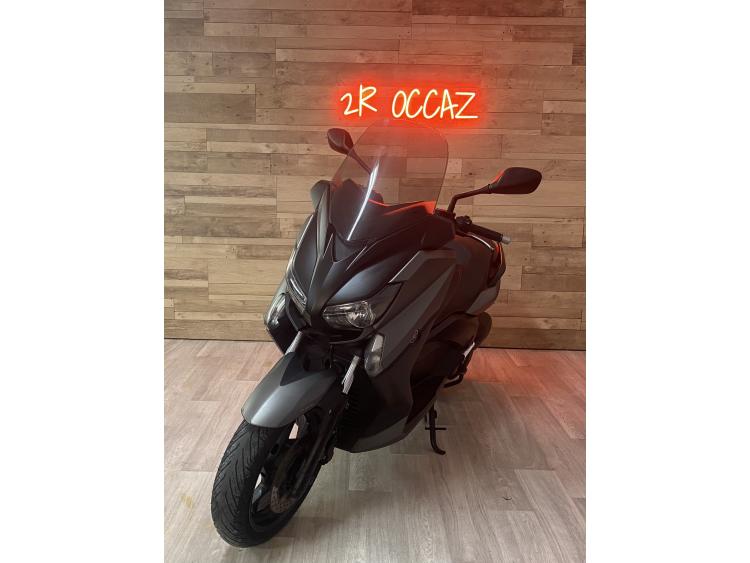 YAMAHA XMAX 125