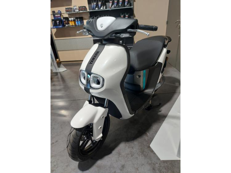 YAMAHA NEO'S 50 ELECTRIQUE 68km d'autonomie