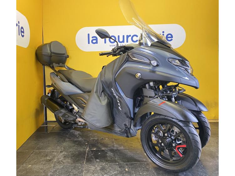 YAMAHA TRICITY 300